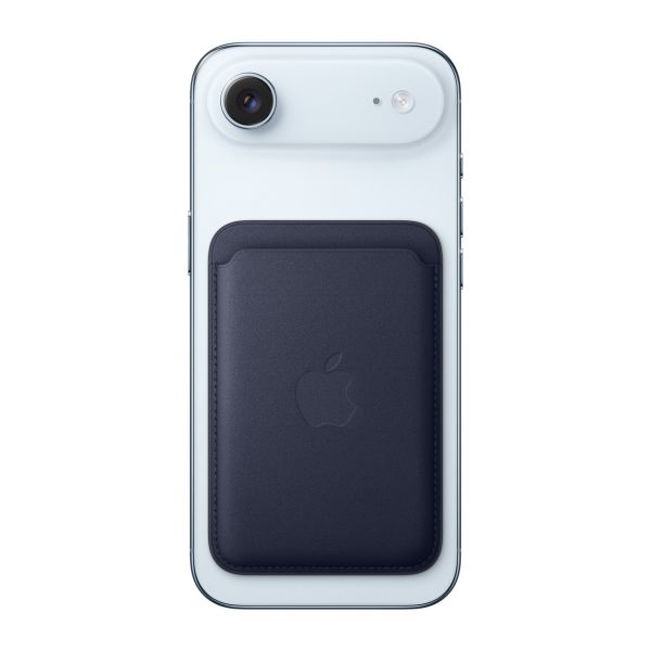 iPhone FineWoven Wallet with MagSafe ( Black)